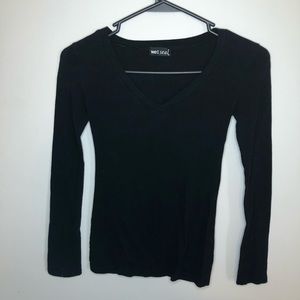 Long Sleeve Black V-neck